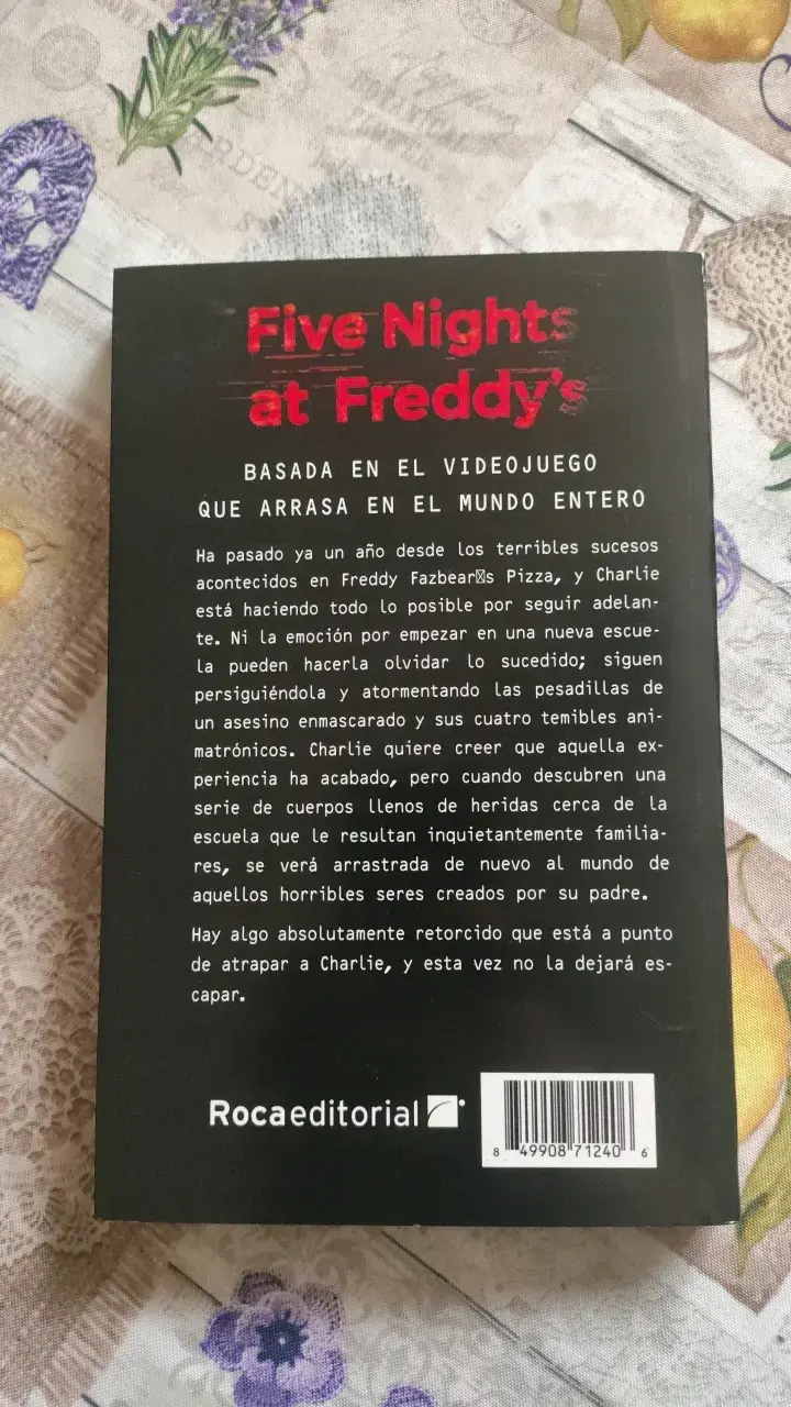 Five Nights at Freddy's: Los Otros Animatrónicos - 2
