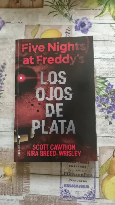 Libro Five Nights at Freddy's: Los Ojos de Plata - miniatura 1
