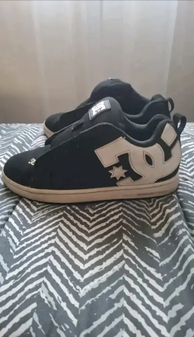 Zapatillas DC negras para hombre talla 40.5 - miniatura 2