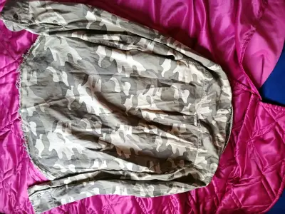 Camisa camuflada Hollister - miniatura 2