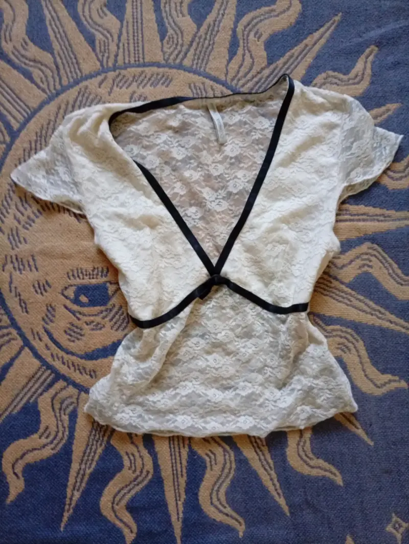 Blusa de encaje blanca