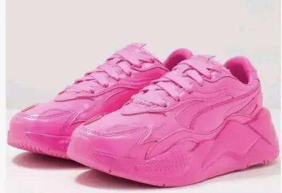 Zapatillas deportivas rosas con forro peludo - miniatura 3