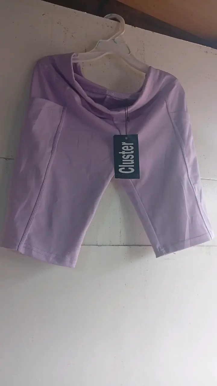 Shorts deportivos lilas para mujer Cluster