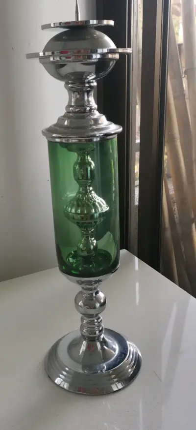 Candelabro decorativo de vidrio verde y metal - miniatura 3