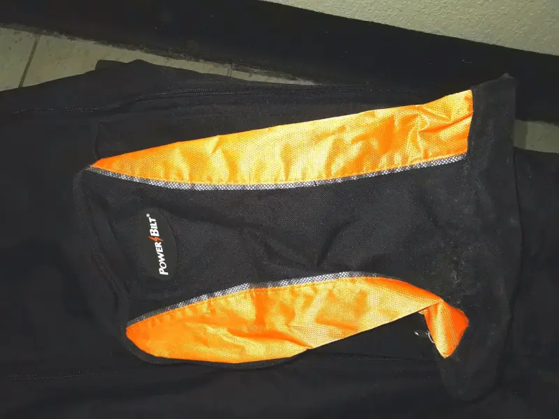Bolso de golf PowerBilt negro y naranja con ruedas - 3