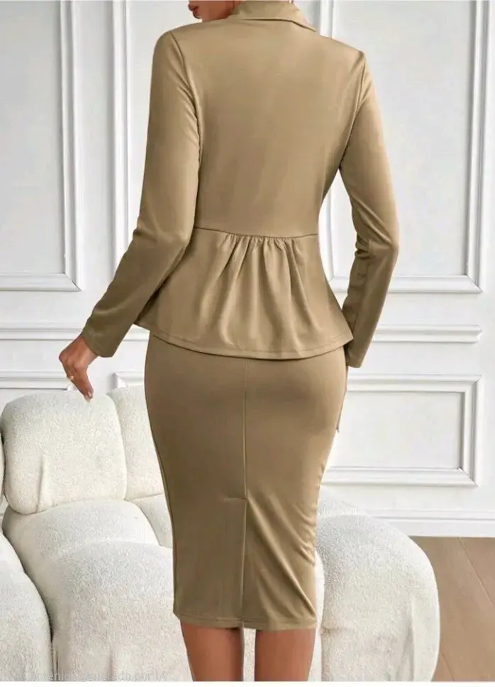 Conjunto de falda y chaqueta beige elegante para mujer - 1