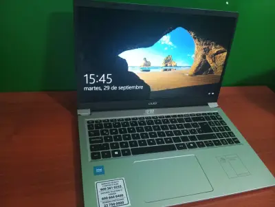 Laptop Acer Intel Core i5 en buen estado - miniatura 1
