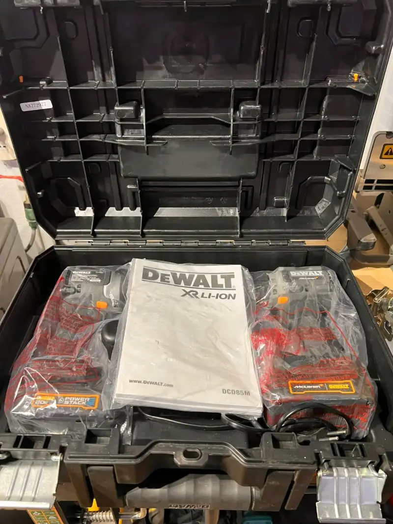 Kit DeWalt Edición Limitada McLaren - 3