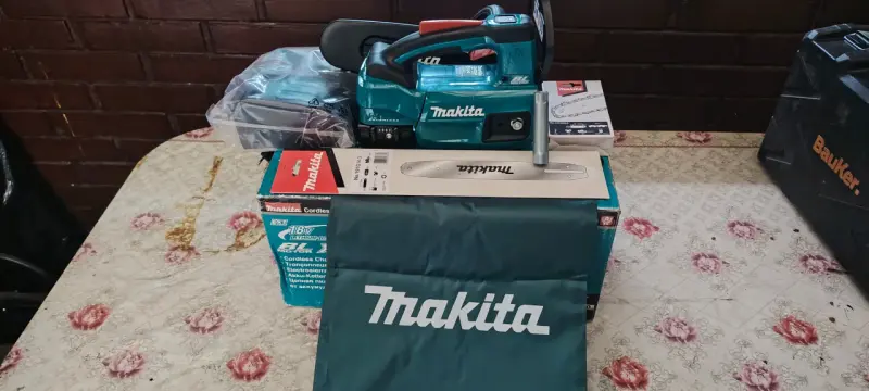 Electrosierra inalámbrica Makita 18V DUC254RT - 2