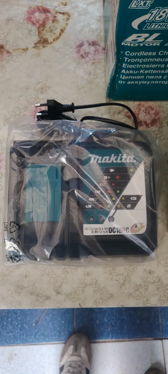 Electrosierra inalámbrica Makita 18V DUC254RT - 3