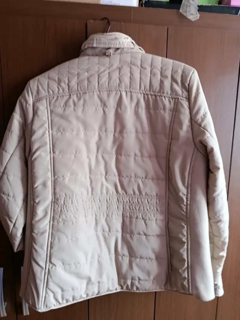 Chaqueta acolchada beige para mujer - 1