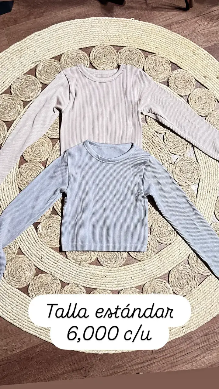 Poleras manga larga para mujer en colores neutros