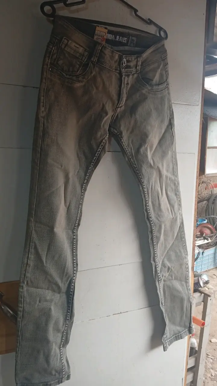 Jeans Hombre Guinda Bonita Talla 38