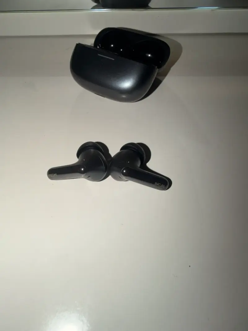 Audífonos Inalámbricos Redmi Buds 8 Pro c Estuche - 2