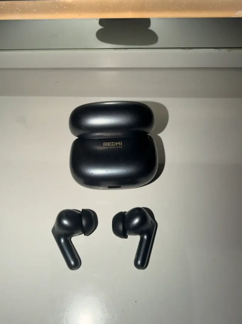 Audífonos Inalámbricos Redmi Buds 8 Pro c Estuche - 4