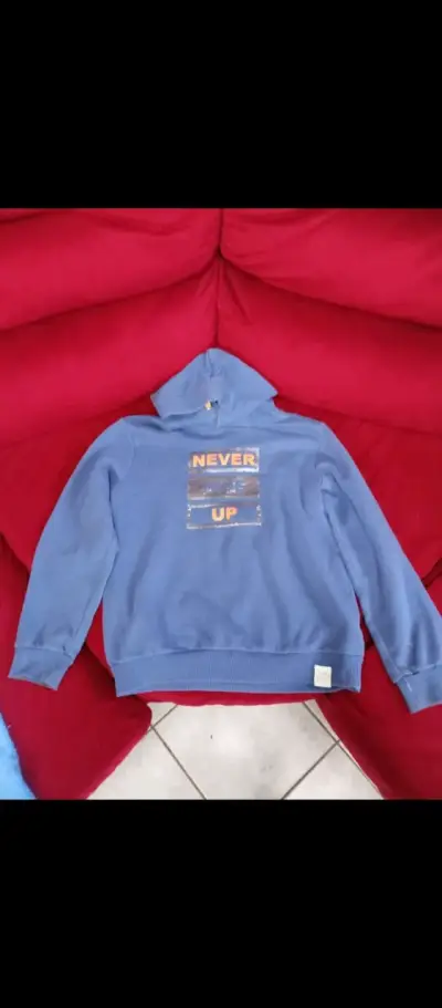Polerón azul con capucha Old Navy para niños - miniatura 4