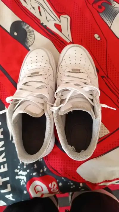 Zapatillas deportivas blancas Nike Air Force - miniatura 1