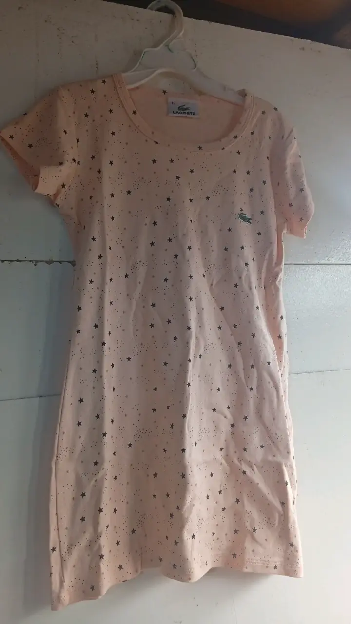 Vestido Lacoste con estampado de estrellas