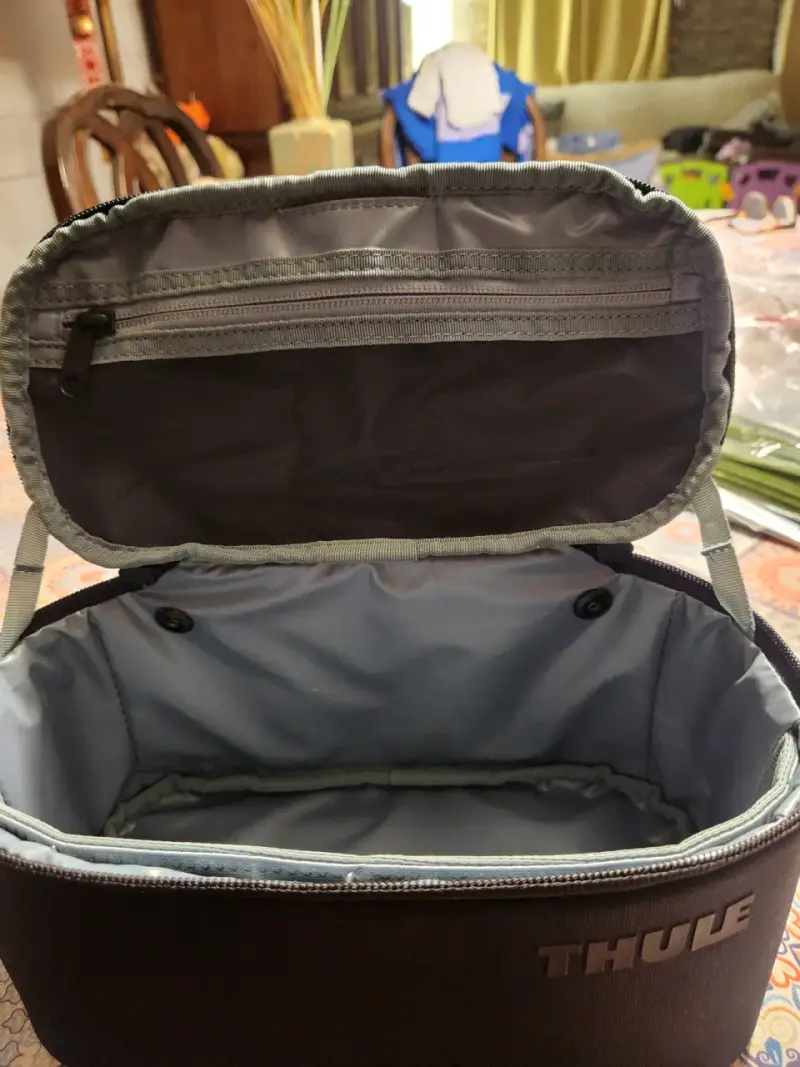 Bolso organizador Thule negro con cierre - 4