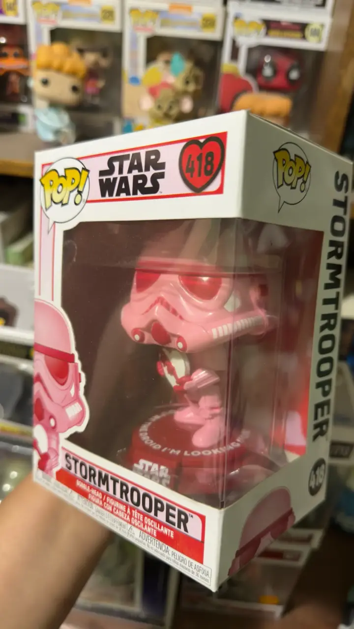 Figura Funko Pop Star Wars Stormtrooper Rosa - 2
