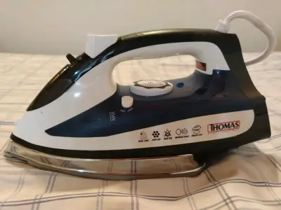 Plancha a vapor Thomas con suela cerámica - miniatura 3