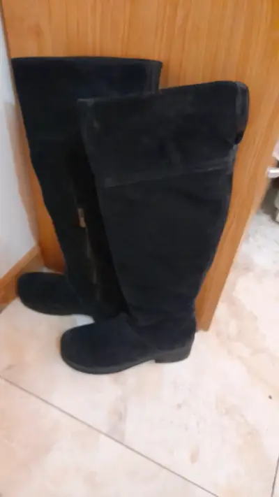 Botas negras medianas de mujer en buen estado - miniatura 3