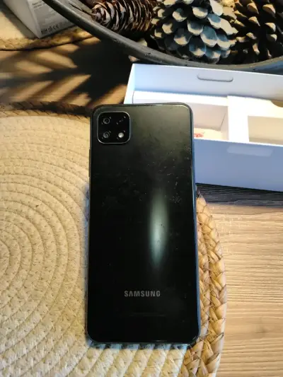 Smartphone Samsung Galaxy A02 en buen estado - miniatura 2