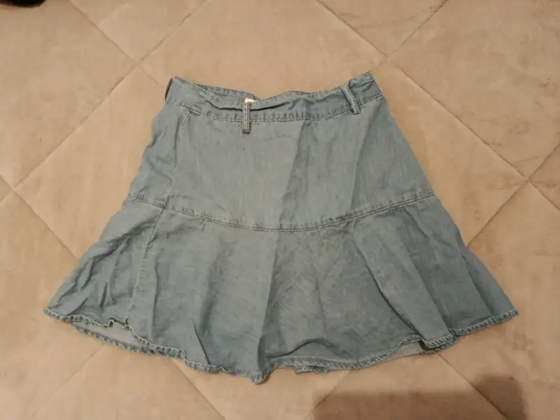 Falda de mezclilla azul claro para mujer