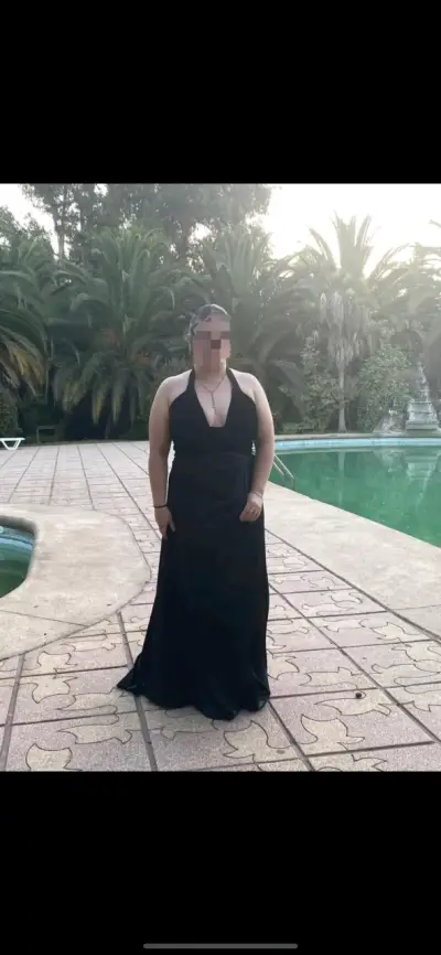 Vestido largo negro elegante para mujer - miniatura 1