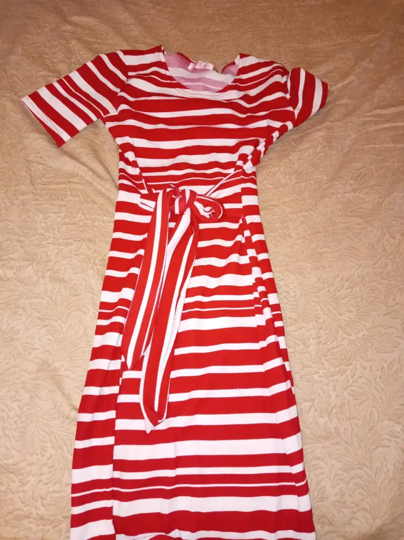 Vestido a rayas rojo y blanco - 1