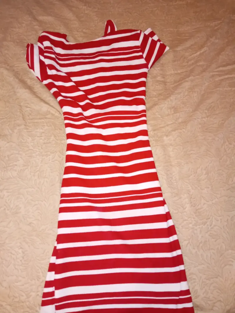 Vestido a rayas rojo y blanco - 2