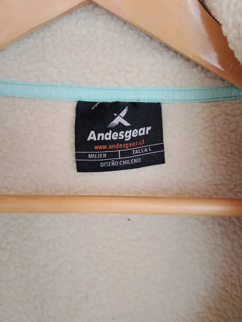 Chaqueta polar beige con detalles marrones - 2