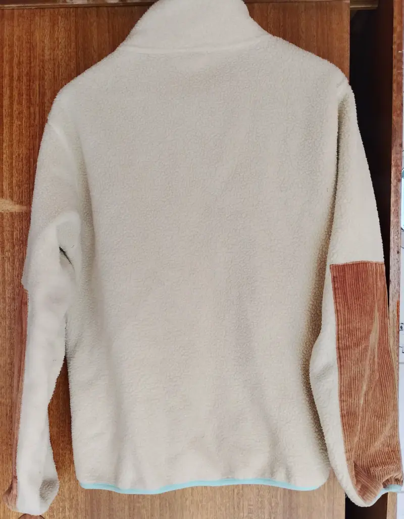 Chaqueta polar beige con detalles marrones - 3