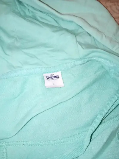 Polerón con capucha celeste Spalding talla L - miniatura 3