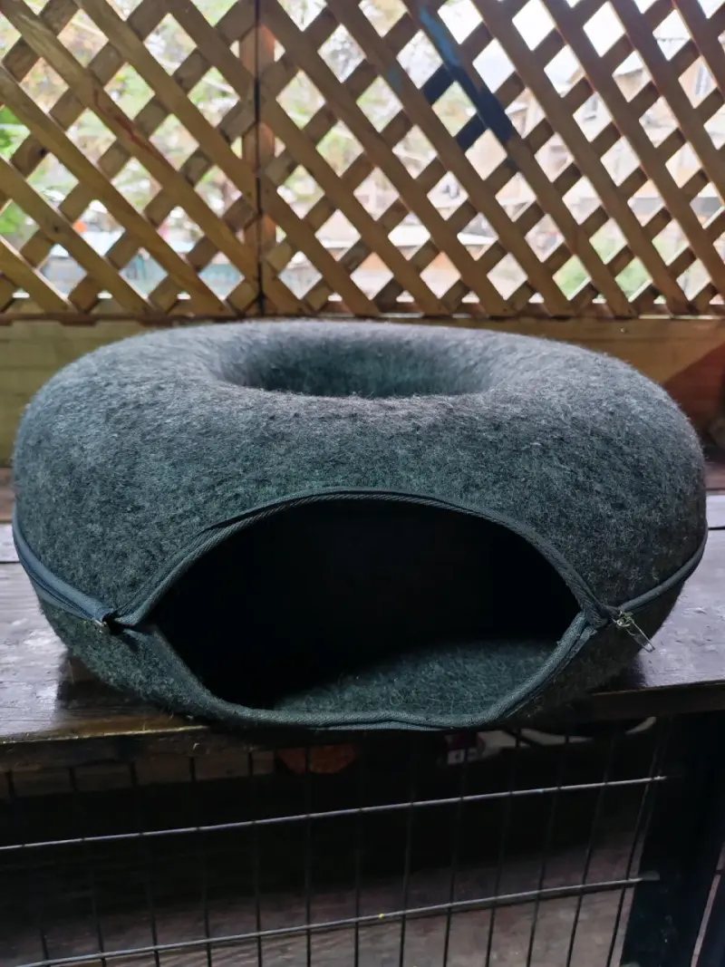 Cama para mascotas de fieltro gris con cierre - 4