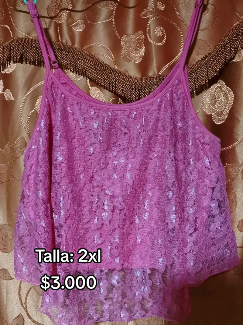 Blusa de encaje morada talla 2XL