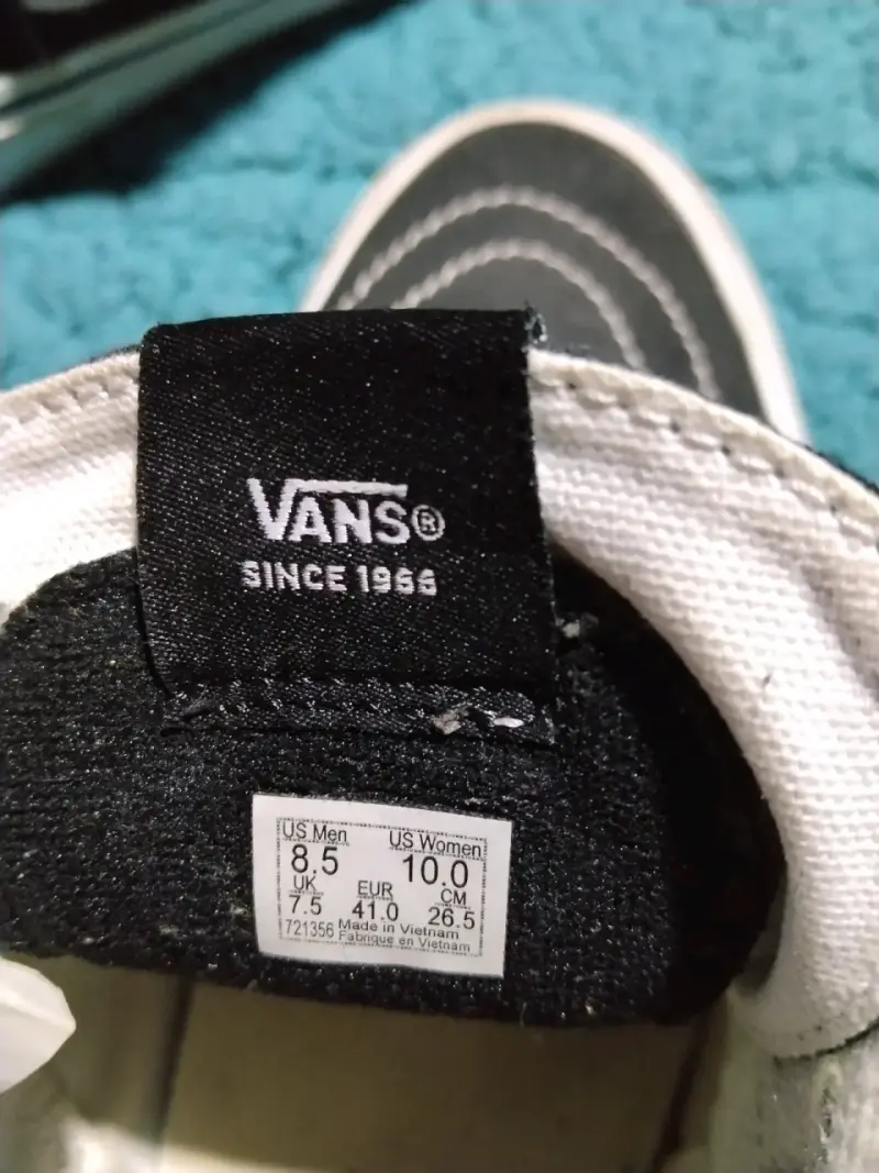 Zapatillas Vans Sk8-Hi negras de caña alta - 2