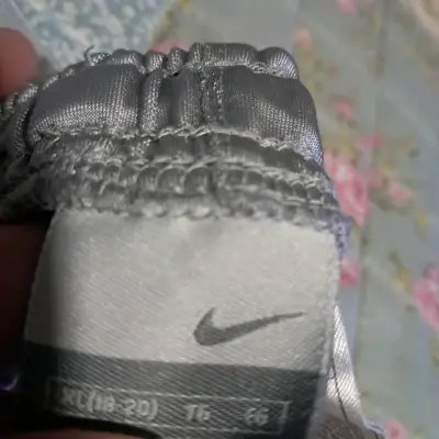 Pantalones deportivos grises Nike gris - miniatura 3