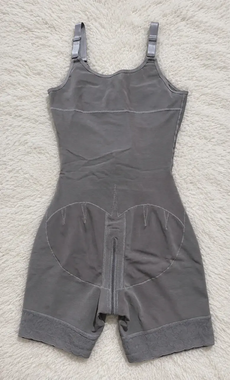 Faja moldeadora gris con cierre frontal - 2