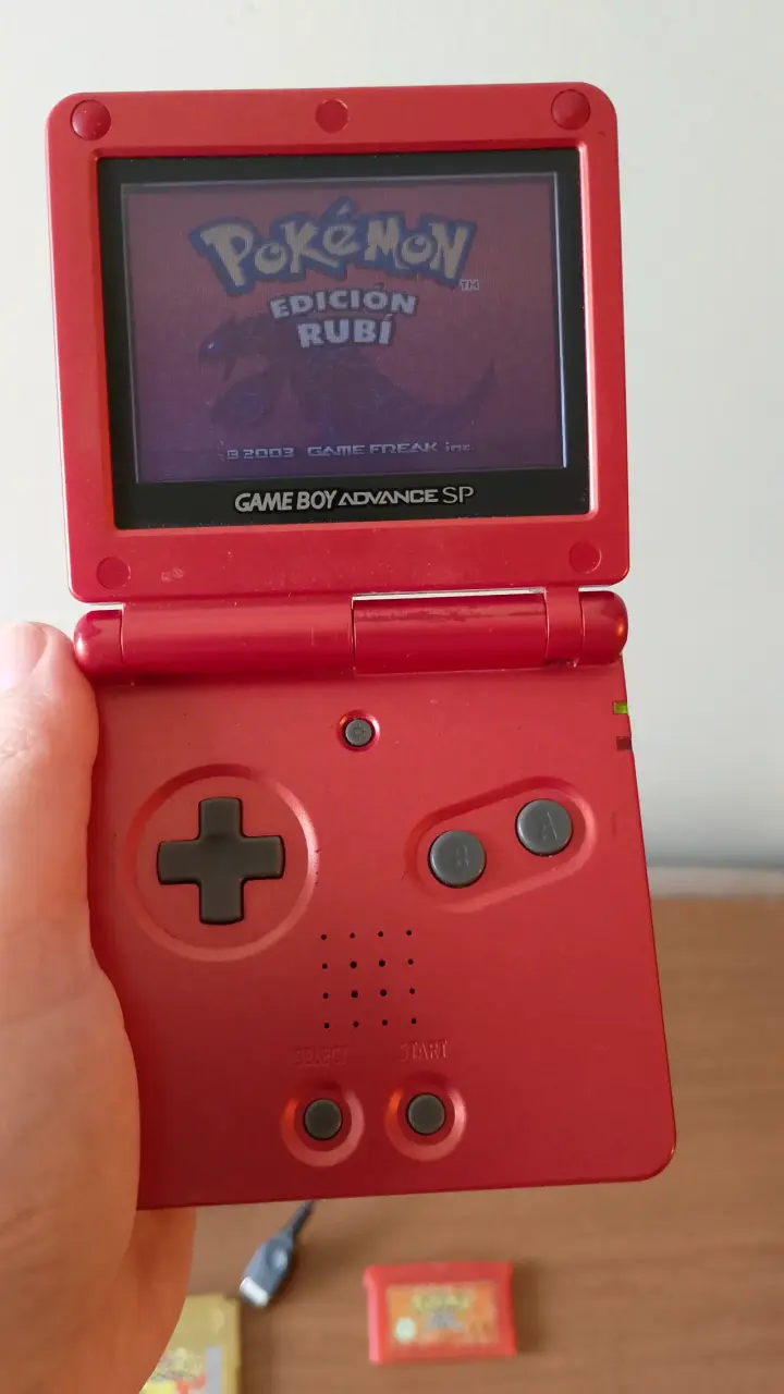 GamBoy Advance SP rojo con juegos Pokémon - 3