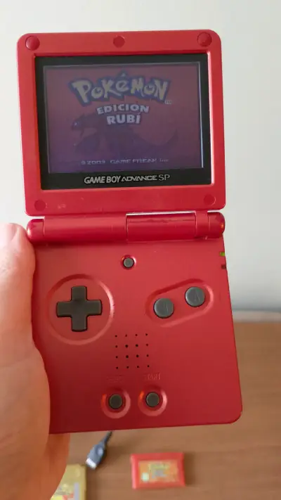 GamBoy Advance SP rojo con juegos Pokémon - miniatura 3
