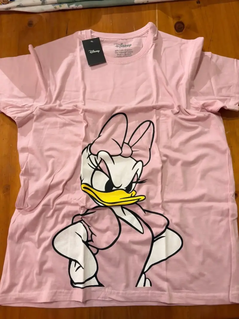 Polera rosa Disney con estampado de Daisy