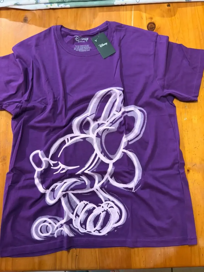 Polera morada Disney con diseño de Minnie