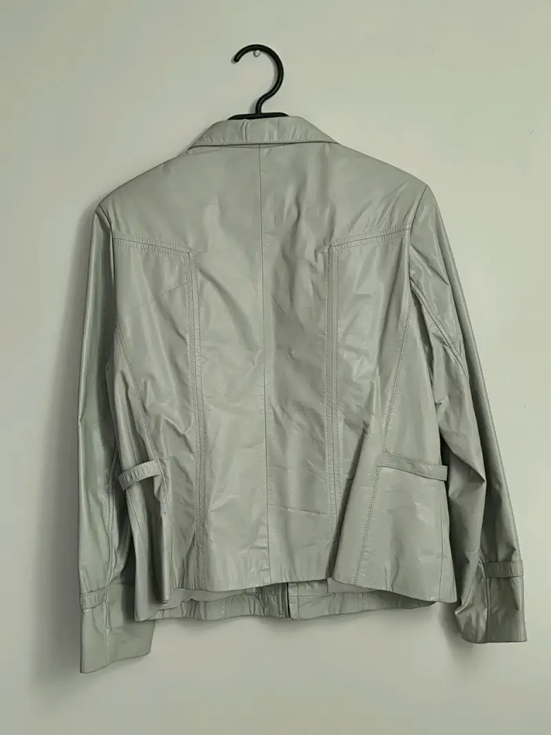 Chaqueta de cuero gris para mujer - 2