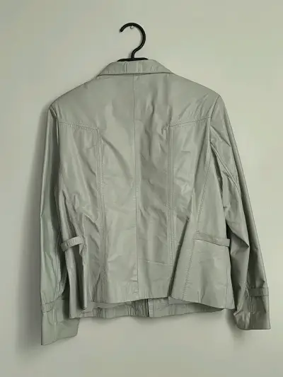 Chaqueta de cuero gris para mujer - miniatura 2
