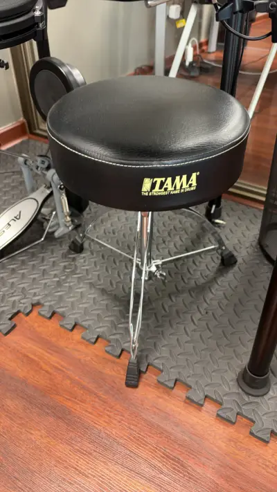 Batería Electrónica Alesis con Asiento Tama - miniatura 3