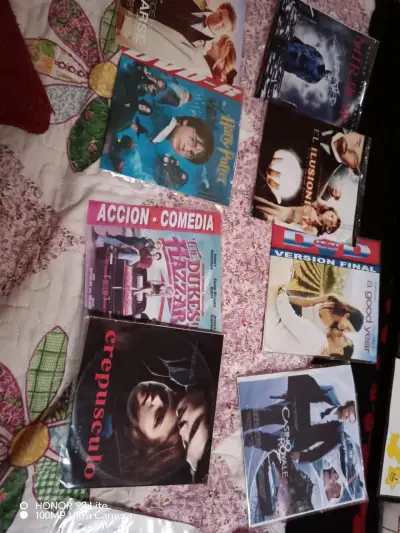 Colección de DVDs de películas variadas - miniatura 5