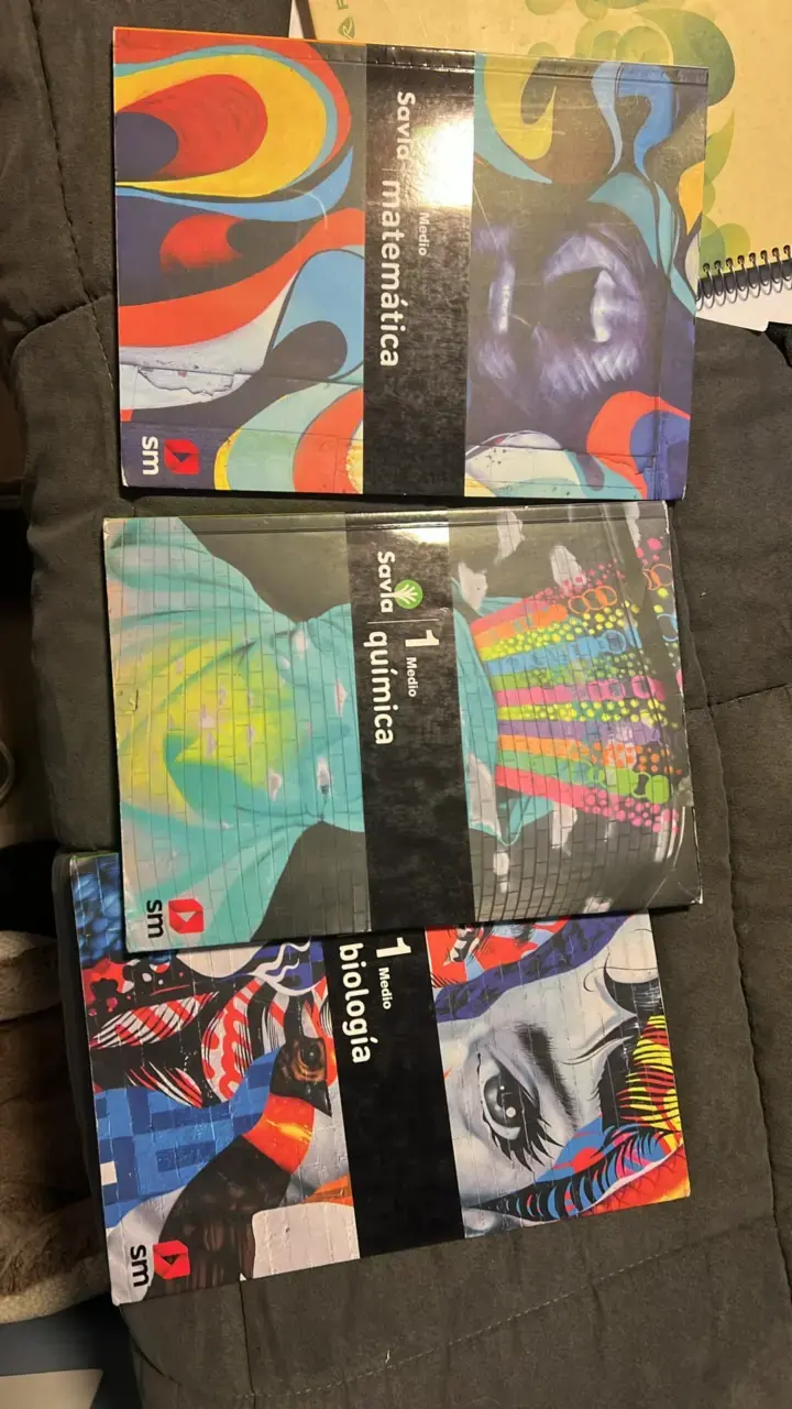 Libros de texto 1° Medio Matemática, Química y B