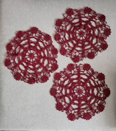 Set de 3 manteles vintage tejidos a crochet - miniatura 1