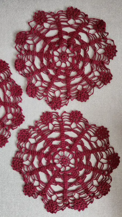 Set de 3 manteles vintage tejidos a crochet - miniatura 2
